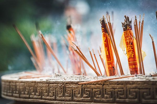 搬家吉日查询黄历 搬家吉日黄历2021？-第1张图片-诸葛神算网